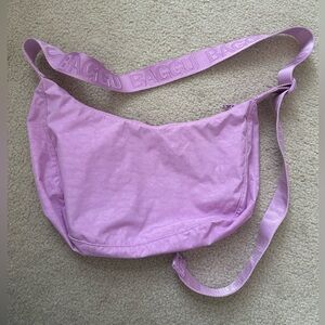 Baggu medium nylon crescent bag peony